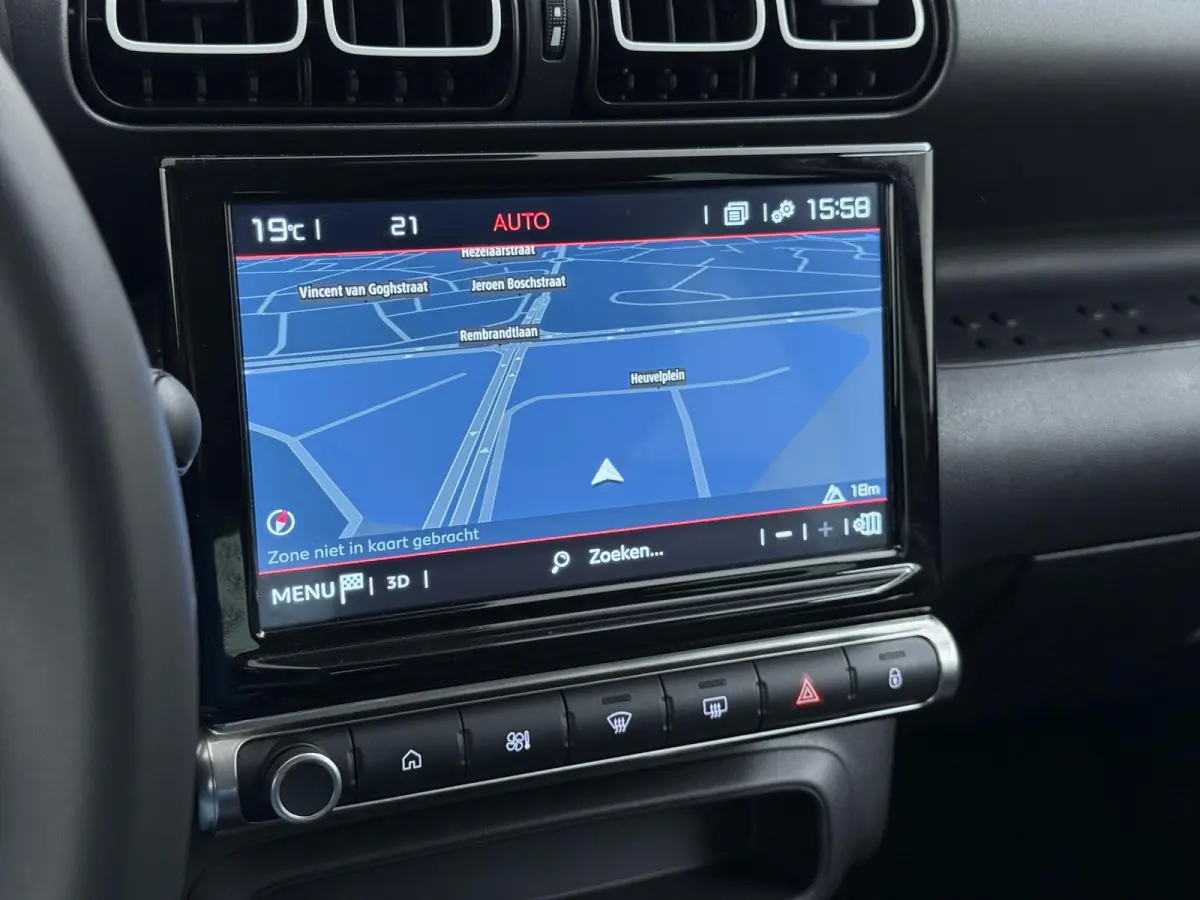 SUV Shine 110pk | Navigatie | Achteruitrijcamera | Climate Control | Cruise Control | Parkeersensoren | Apple Carplay / Android Auto | DAB+ radio | Bluetooth | Elektrisch inklapbare spiegels