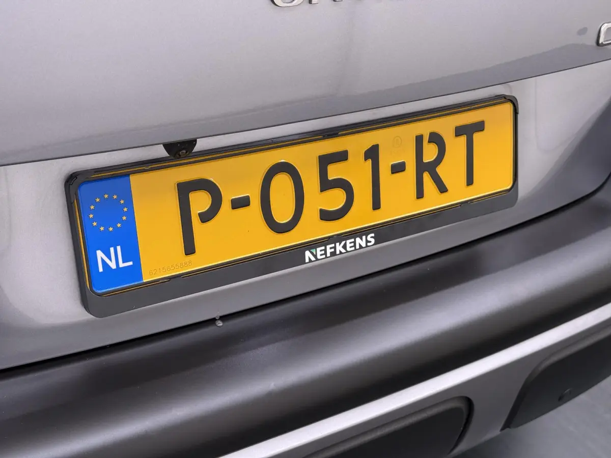 SUV Shine 110pk | Navigatie | Achteruitrijcamera | Climate Control | Cruise Control | Parkeersensoren | Apple Carplay / Android Auto | DAB+ radio | Bluetooth | Elektrisch inklapbare spiegels