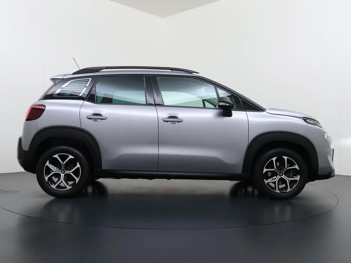 SUV Shine 110pk | Navigatie | Achteruitrijcamera | Climate Control | Cruise Control | Parkeersensoren | Apple Carplay / Android Auto | DAB+ radio | Bluetooth | Elektrisch inklapbare spiegels
