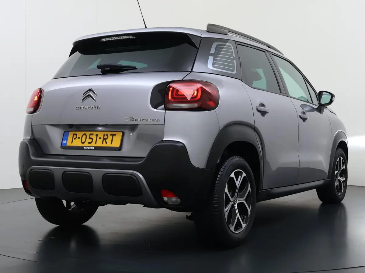 SUV Shine 110pk | Navigatie | Achteruitrijcamera | Climate Control | Cruise Control | Parkeersensoren | Apple Carplay / Android Auto | DAB+ radio | Bluetooth | Elektrisch inklapbare spiegels
