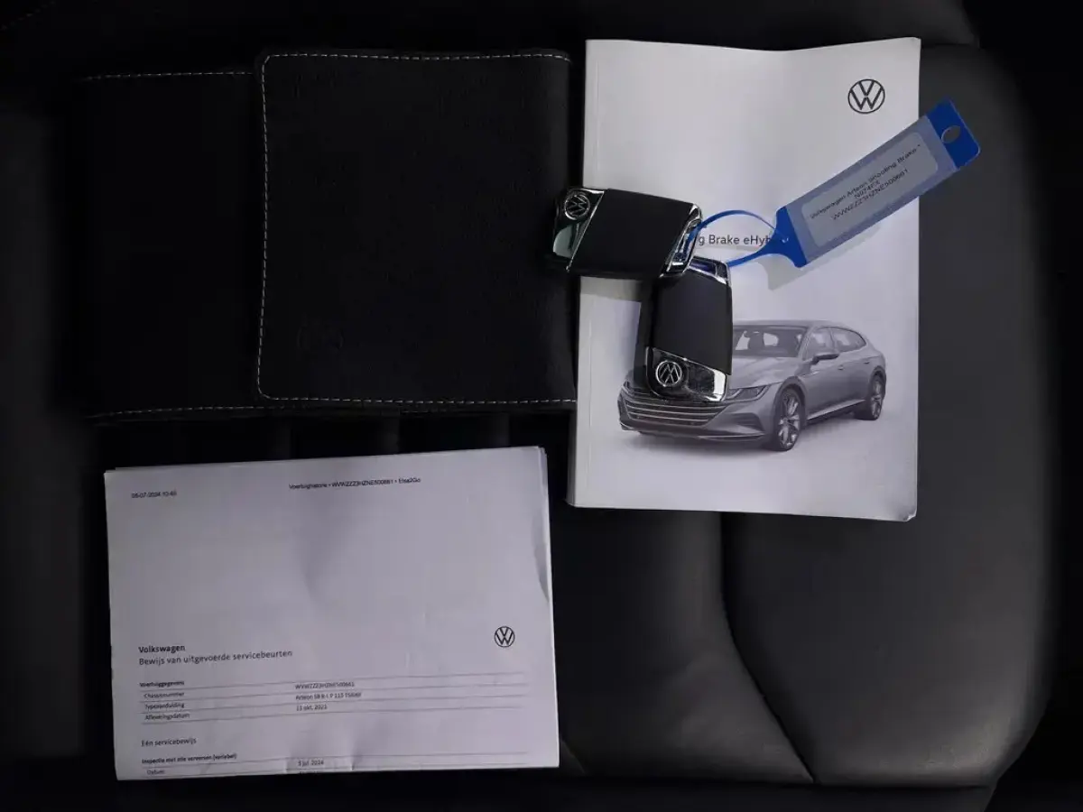 1.4 TSI eHybrid R-Line Business+ - Automaat - Pano/Schuifdak- Winterpakket - Navi - Leder -Org.NL