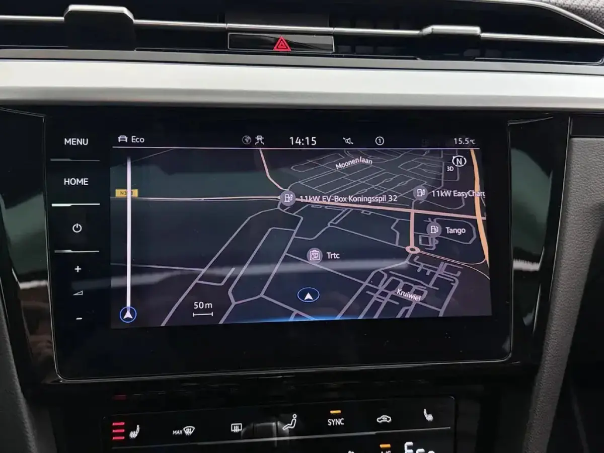 1.4 TSI eHybrid R-Line Business+ - Automaat - Pano/Schuifdak- Winterpakket - Navi - Leder -Org.NL