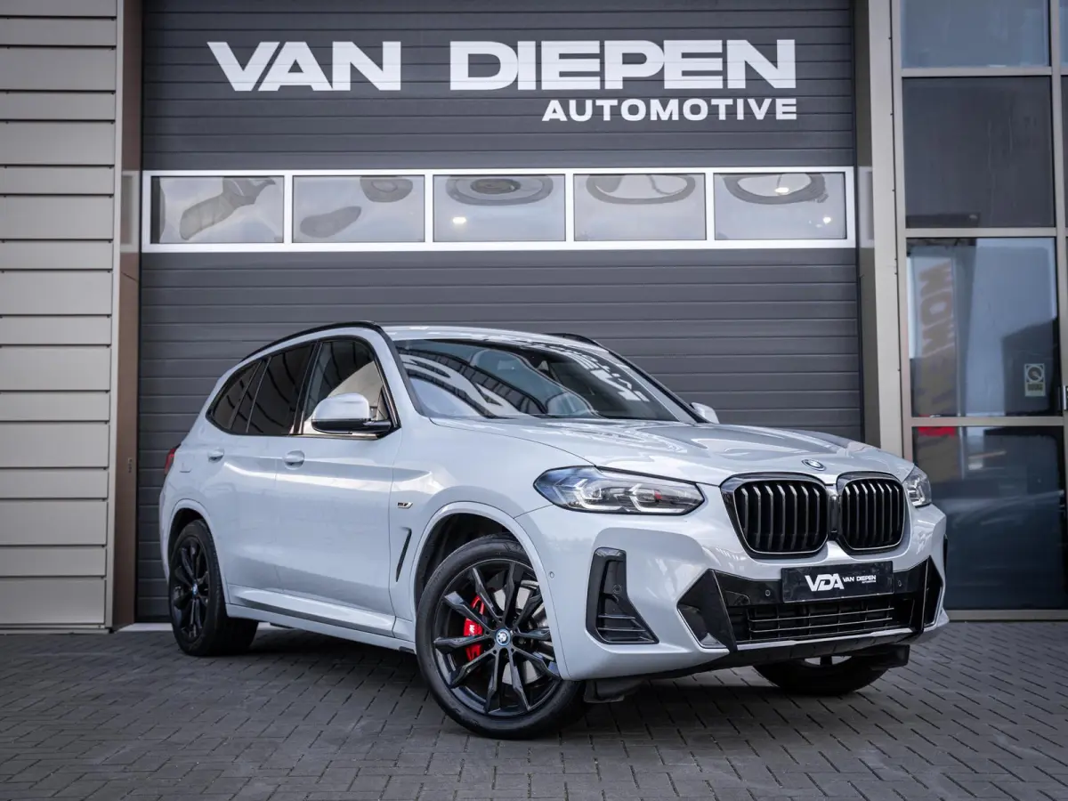 xDrive30e High Executive - M-Sport Pro l HUD l Leder l 20'' l Camera l Sfeerverlicht.