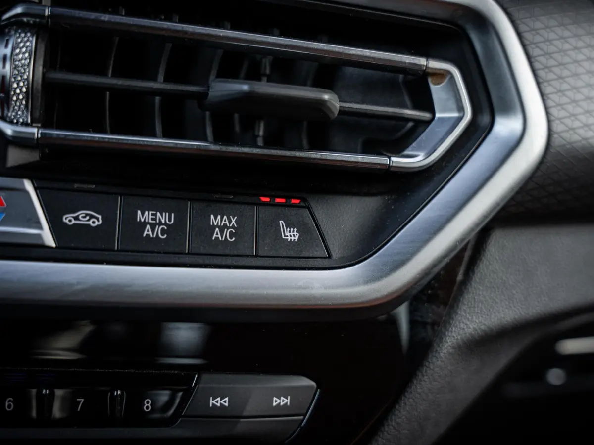 xDrive30e High Executive - M-Sport Pro l HUD l Leder l 20'' l Camera l Sfeerverlicht.