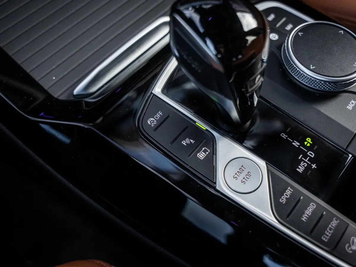 xDrive30e High Executive - M-Sport Pro l HUD l Leder l 20'' l Camera l Sfeerverlicht.