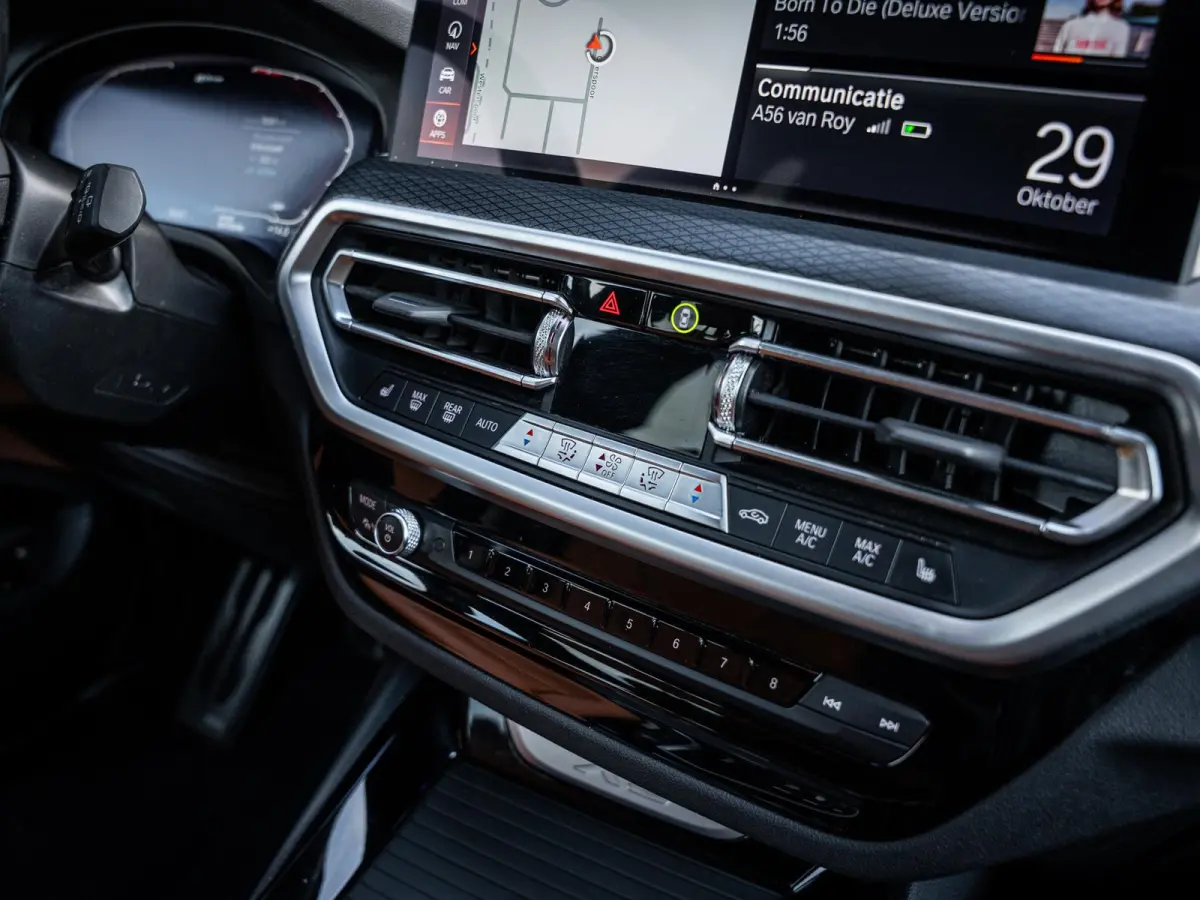 xDrive30e High Executive - M-Sport Pro l HUD l Leder l 20'' l Camera l Sfeerverlicht.