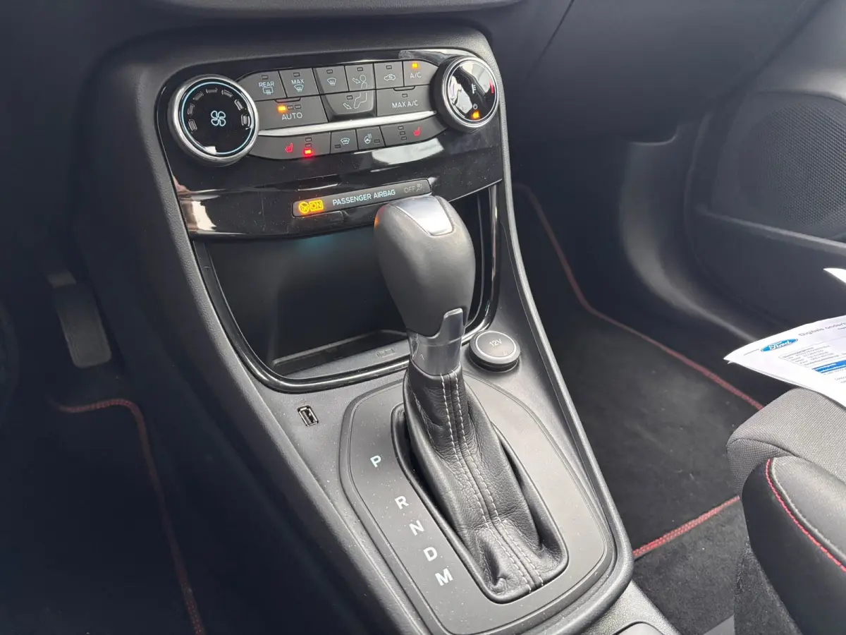 1.0 EcoBoost ST-Line | Automaat | 100% dealer o.h. | Adaptieve cruise | Camera | Winter-pack | Trekhaak | Apple carplay / adriod auto | Wordt verwacht