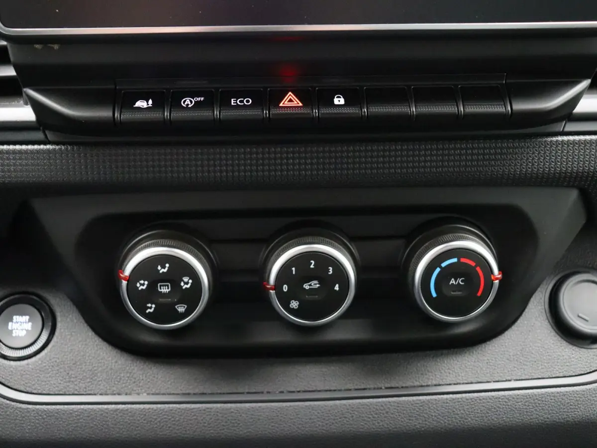 2.0 Blue dCi 110 T30 L2H1 Start | Cruise Control | Navigatie systeem | Achteruitrijcamera | Apple Carplay & Android Auto | Parkeersensoren achter | Zijschuifdeur |
