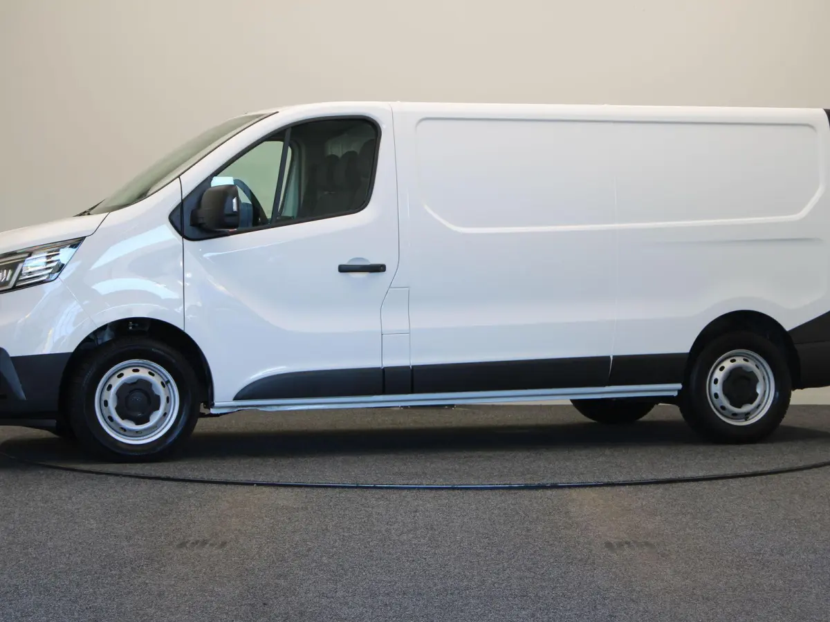 2.0 Blue dCi 110 T30 L2H1 Start | Cruise Control | Navigatie systeem | Achteruitrijcamera | Apple Carplay & Android Auto | Parkeersensoren achter | Zijschuifdeur |