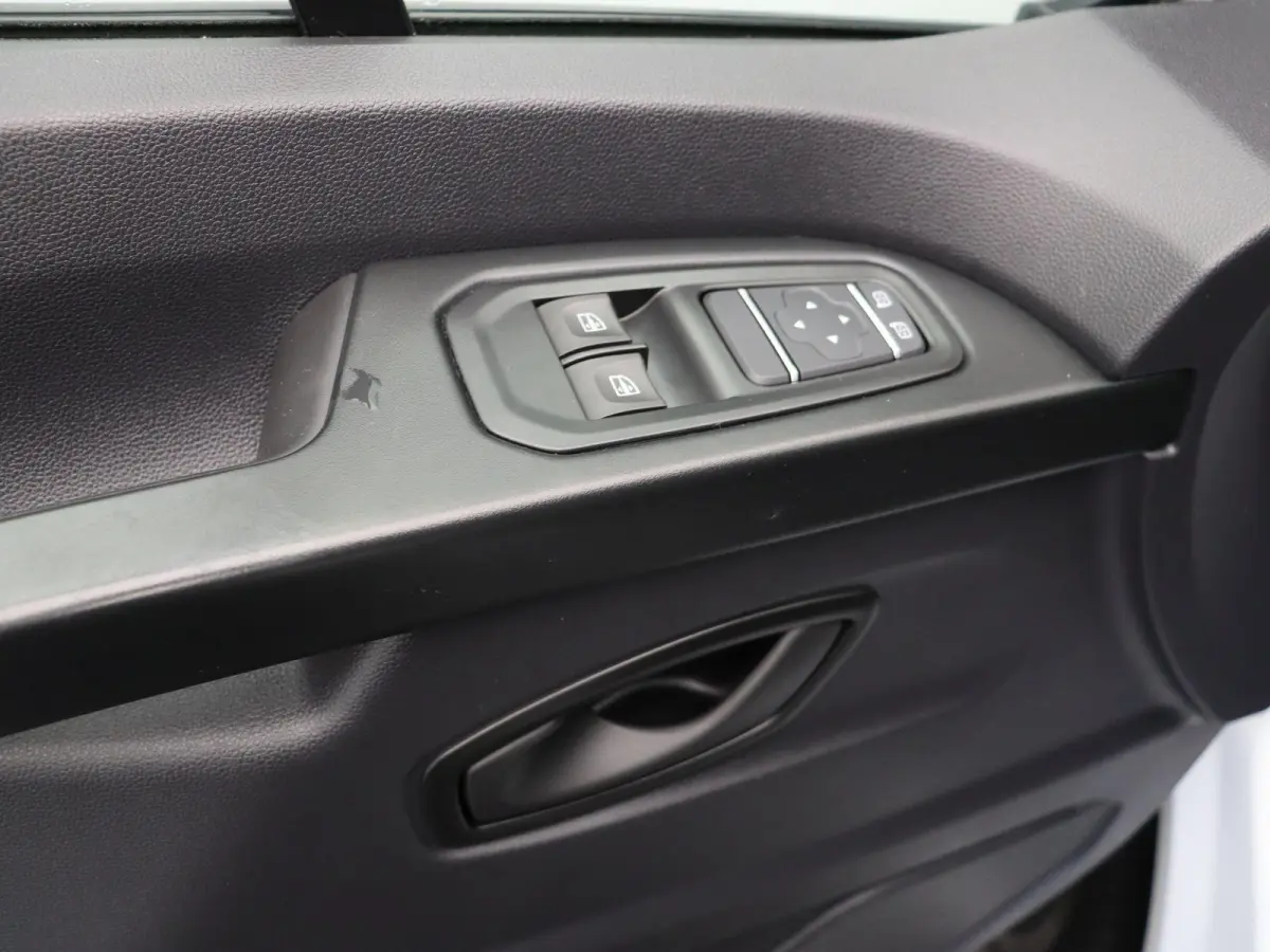 2.0 Blue dCi 110 T30 L2H1 Start | Cruise Control | Navigatie systeem | Achteruitrijcamera | Apple Carplay & Android Auto | Parkeersensoren achter | Zijschuifdeur |