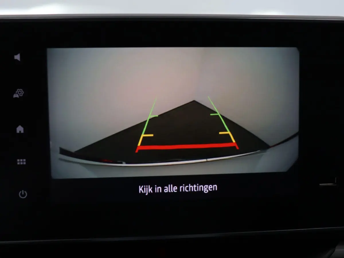 2.0 Blue dCi 110 T30 L2H1 Start | Cruise Control | Navigatie systeem | Achteruitrijcamera | Apple Carplay & Android Auto | Parkeersensoren achter | Zijschuifdeur |