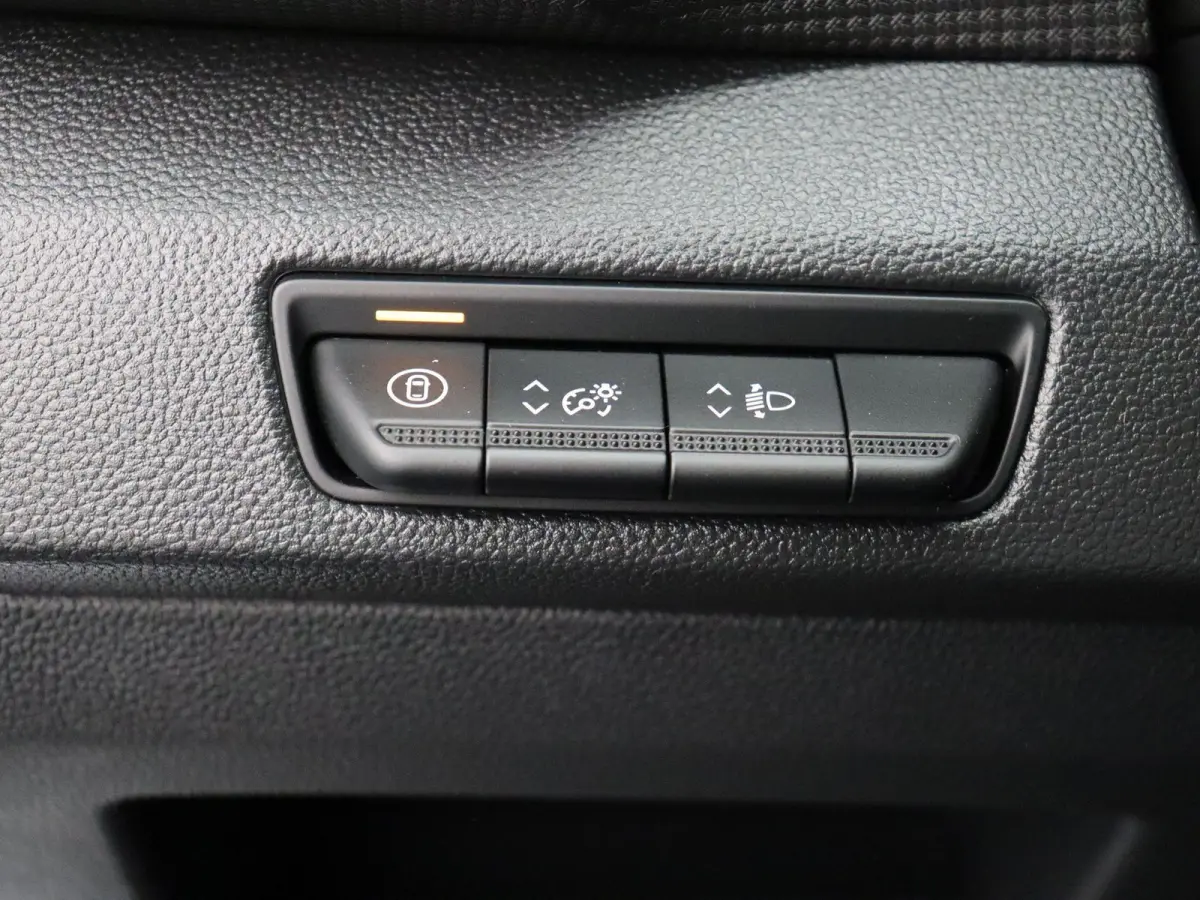 2.0 Blue dCi 110 T30 L2H1 Start | Cruise Control | Navigatie systeem | Achteruitrijcamera | Apple Carplay & Android Auto | Parkeersensoren achter | Zijschuifdeur |