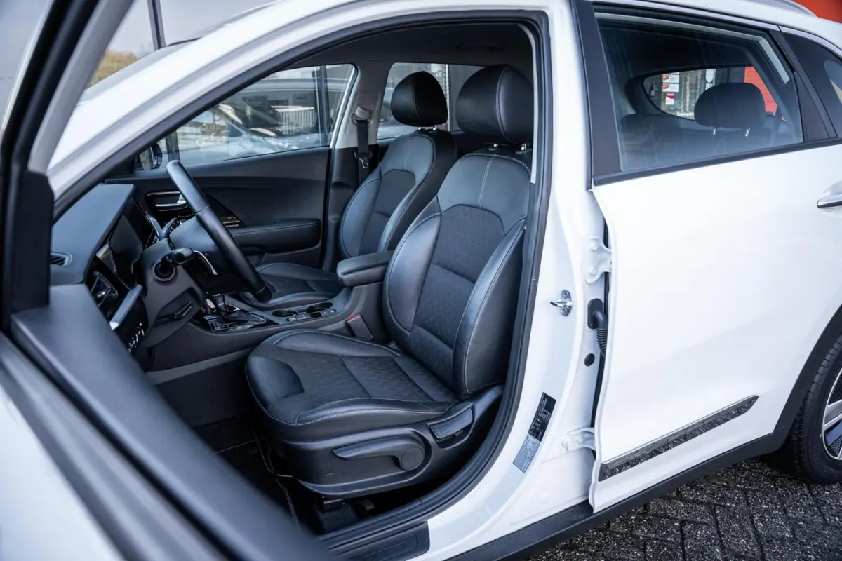 1.6 GDi PHEV DynamicPlusLine*CAMERA*CARPLAY*ACC*LED