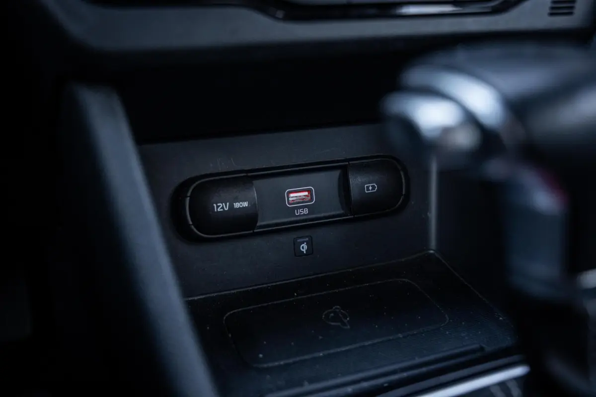 1.6 GDi PHEV DynamicPlusLine*CAMERA*CARPLAY*ACC*LED