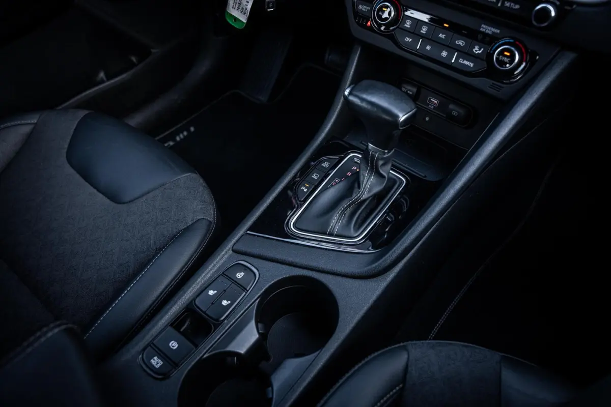 1.6 GDi PHEV DynamicPlusLine*CAMERA*CARPLAY*ACC*LED