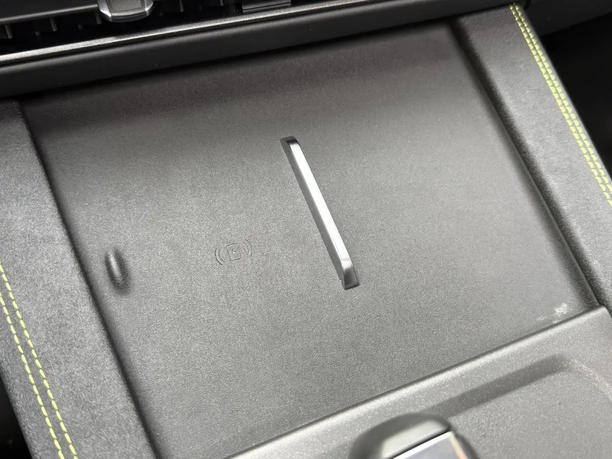 1.5 More | Panoramadak | Leer | Climate Control | Apple Carplay | Navigatie | Licht metalen velgen