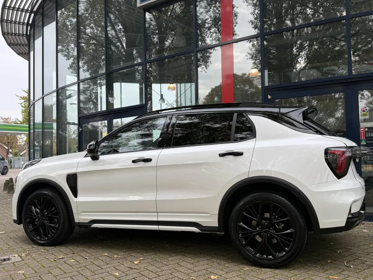 1.5 More | Panoramadak | Leer | Climate Control | Apple Carplay | Navigatie | Licht metalen velgen