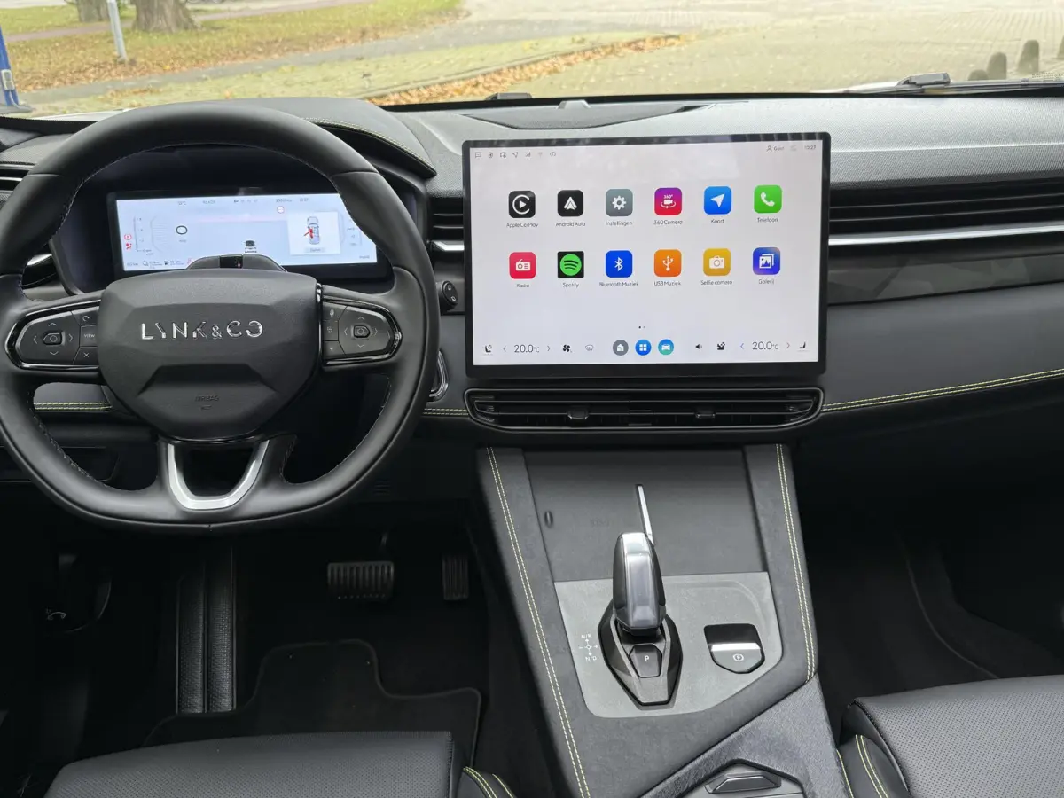1.5 More | Panoramadak | Leer | Climate Control | Apple Carplay | Navigatie | Licht metalen velgen