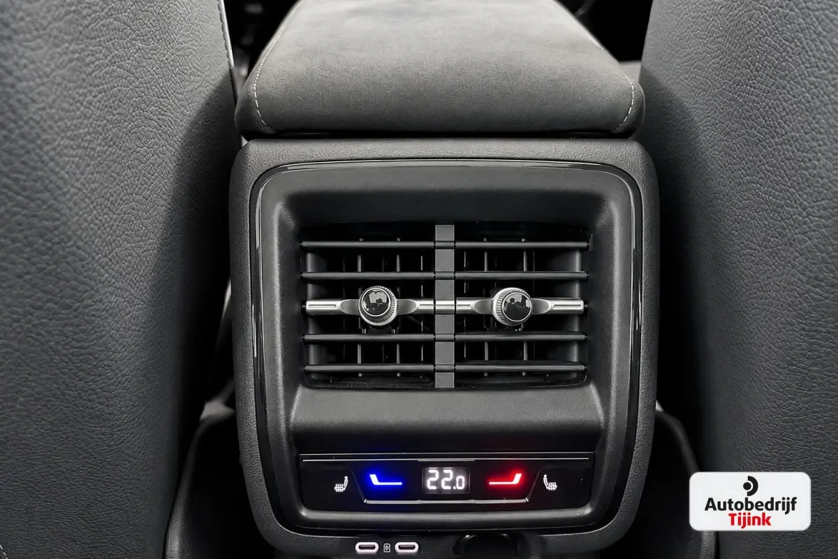 1.5 TSI PHEV Sportline Business | Matrix LED | Trekhaak | Pano | Leder | Family pack | HUD | Stuur- en stoelverwarming v+a | Canton | Elek. stoelen | Elek. achterklep | Kessy | Vol |