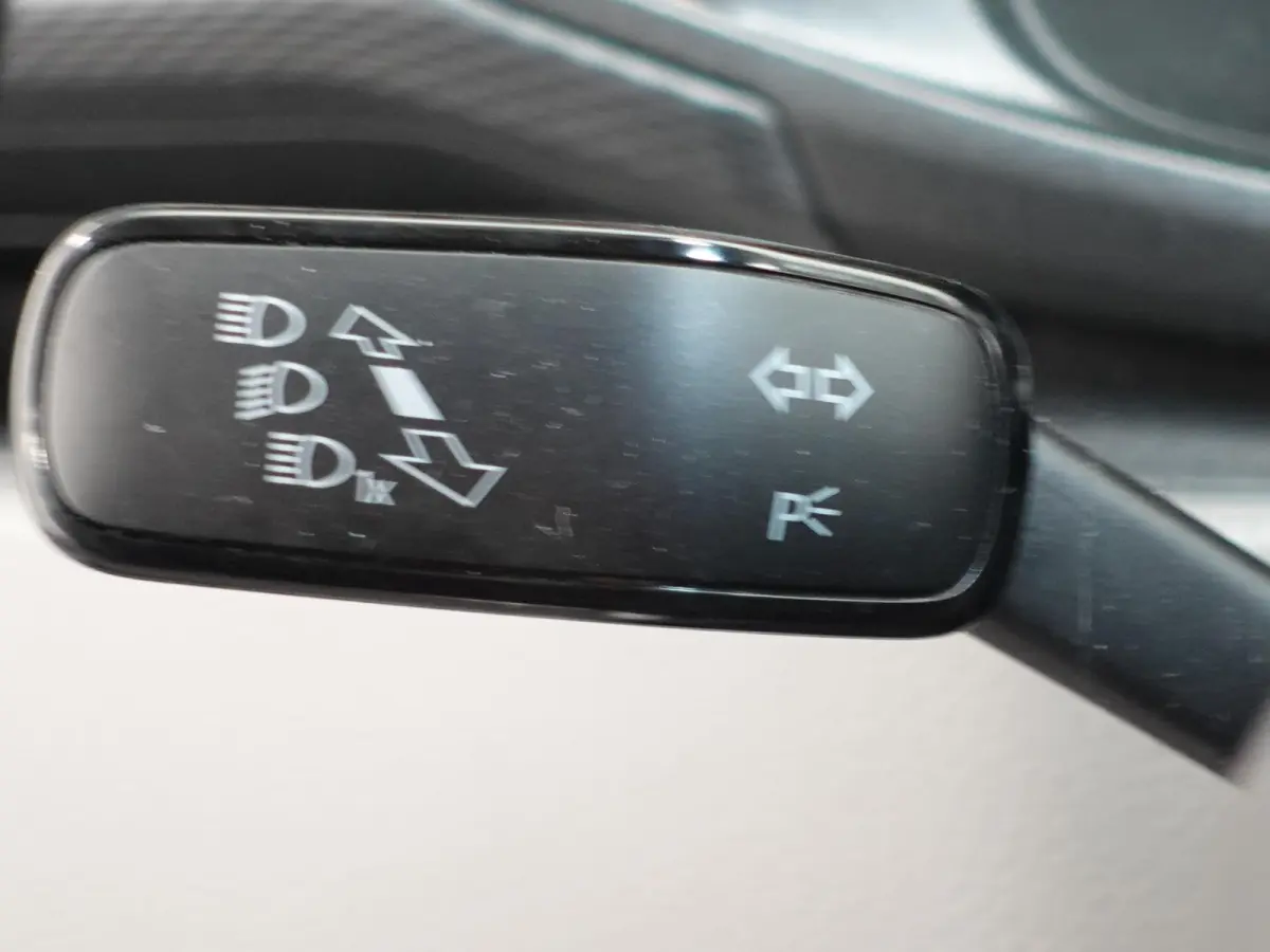 2.0 TDI L2H1 Highline Automaat Dubbele Cabine Navigatie Airco Cruise Control LM velgen