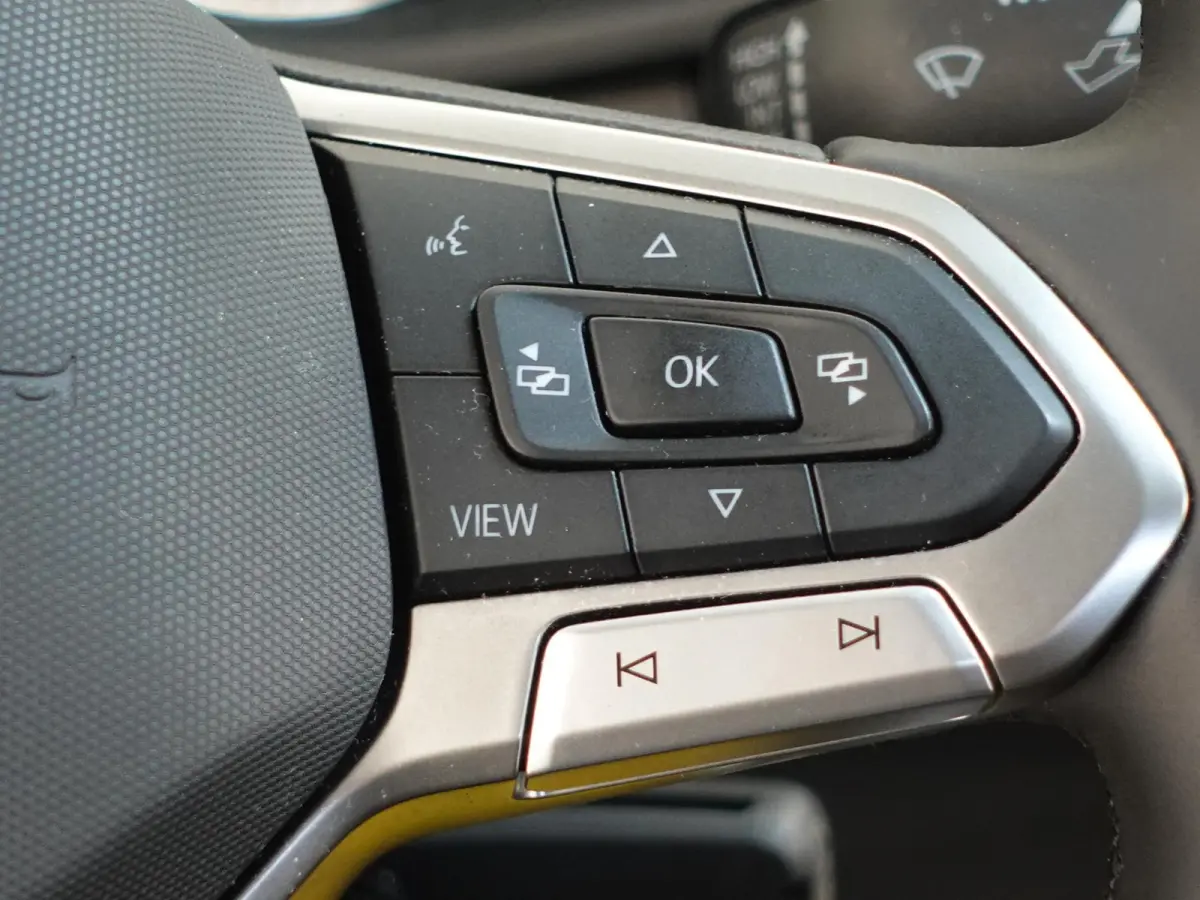 2.0 TDI L2H1 Highline Automaat Dubbele Cabine Navigatie Airco Cruise Control LM velgen