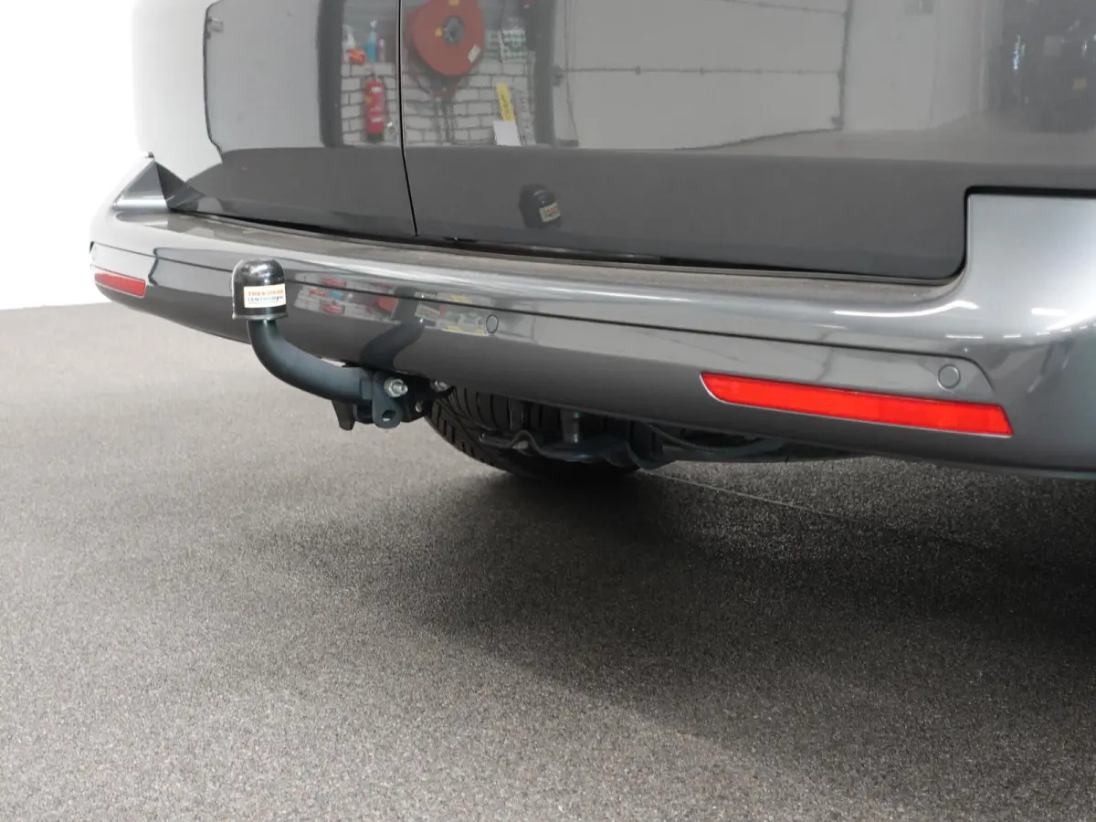 2.0 TDI L2H1 Highline Automaat Dubbele Cabine Navigatie Airco Cruise Control LM velgen