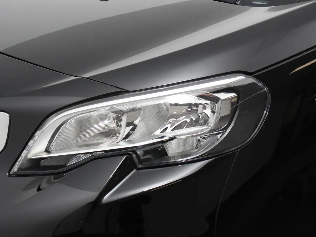 2.0 BlueHDI 180pk Automaat L3 Premium DC Navigatie Bluetooth Lichtmetalen Velgen Look pakket Airco Trekhaak