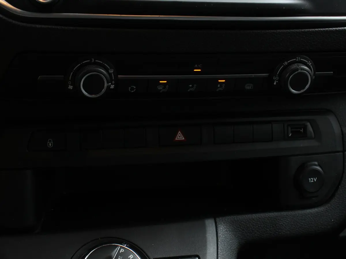 2.0 BlueHDI 180pk Automaat L3 Premium DC Navigatie Bluetooth Lichtmetalen Velgen Look pakket Airco Trekhaak