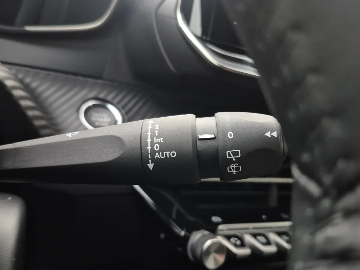 1.2 Hybrid 145 Allure Tot 8 jaar garantie | Camera voor+achter | Carplay/Android auto | Adaptive cruise control | Dodehoek detectie | Keyless entry+start | Full led | LMV17 inch