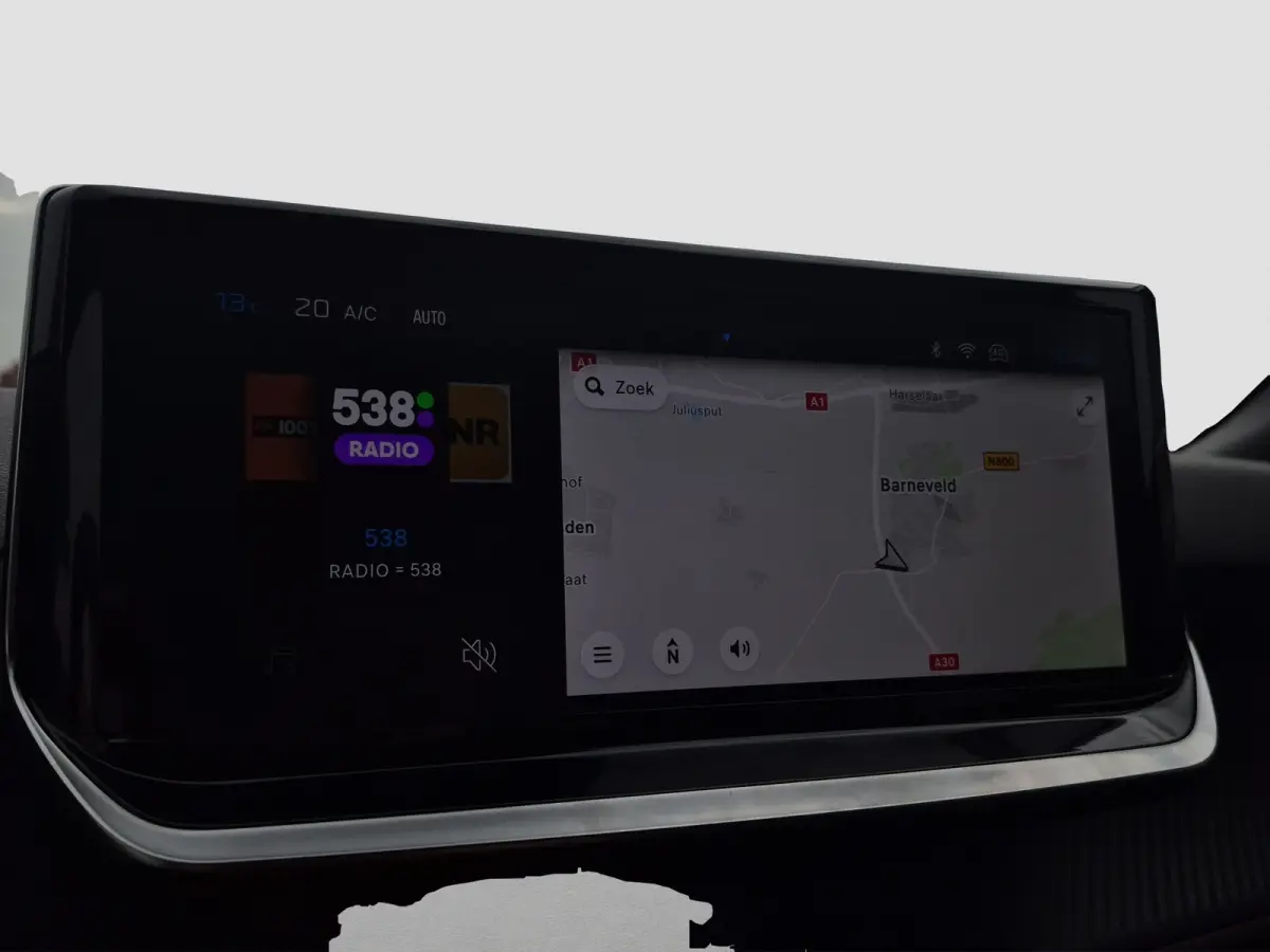 1.2 Hybrid 145 Allure Tot 8 jaar garantie | Camera voor+achter | Carplay/Android auto | Adaptive cruise control | Dodehoek detectie | Keyless entry+start | Full led | LMV17 inch