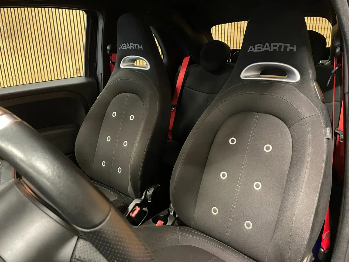1.4 T-Jet Abarth Turismo 70th Anniversary|160PK|BLACK&RED EDITION|DIGITAL COCKPIT|CABRIO|CARPLAY|NAVIGATIE|AIRCO|MARGE|