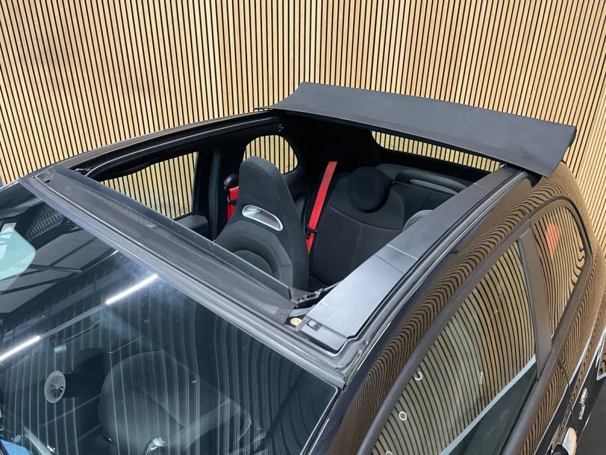 1.4 T-Jet Abarth Turismo 70th Anniversary|160PK|BLACK&RED EDITION|DIGITAL COCKPIT|CABRIO|CARPLAY|NAVIGATIE|AIRCO|MARGE|