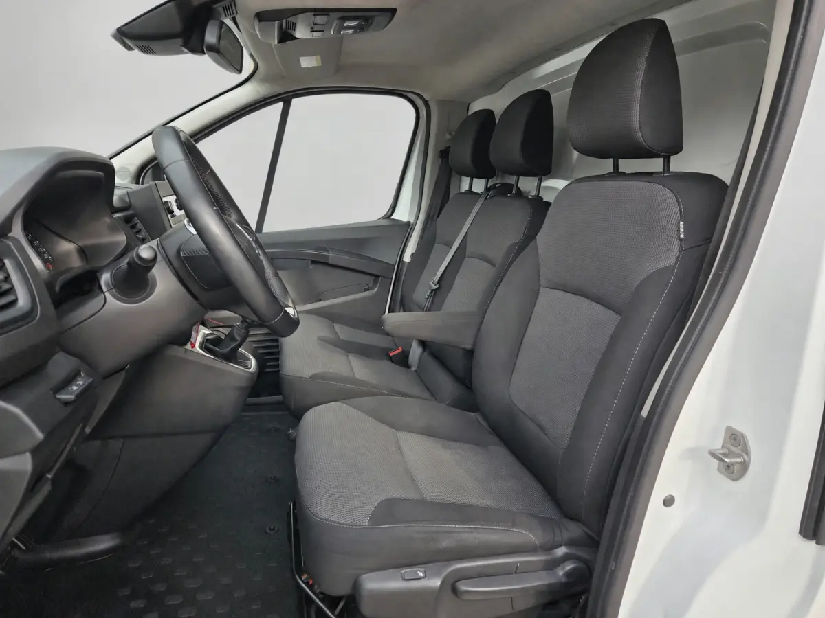 Facelift 2.0 Blue dCi 130 Pk /96KW L2 L & R Schuifdeur Airco Cruisecontrol Achteruitrijcamera