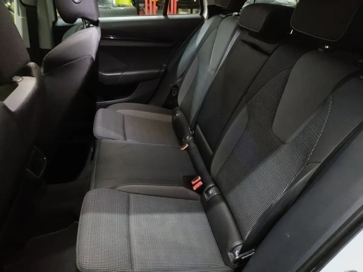 1.0 TSI Ambition digitaal cockpit
