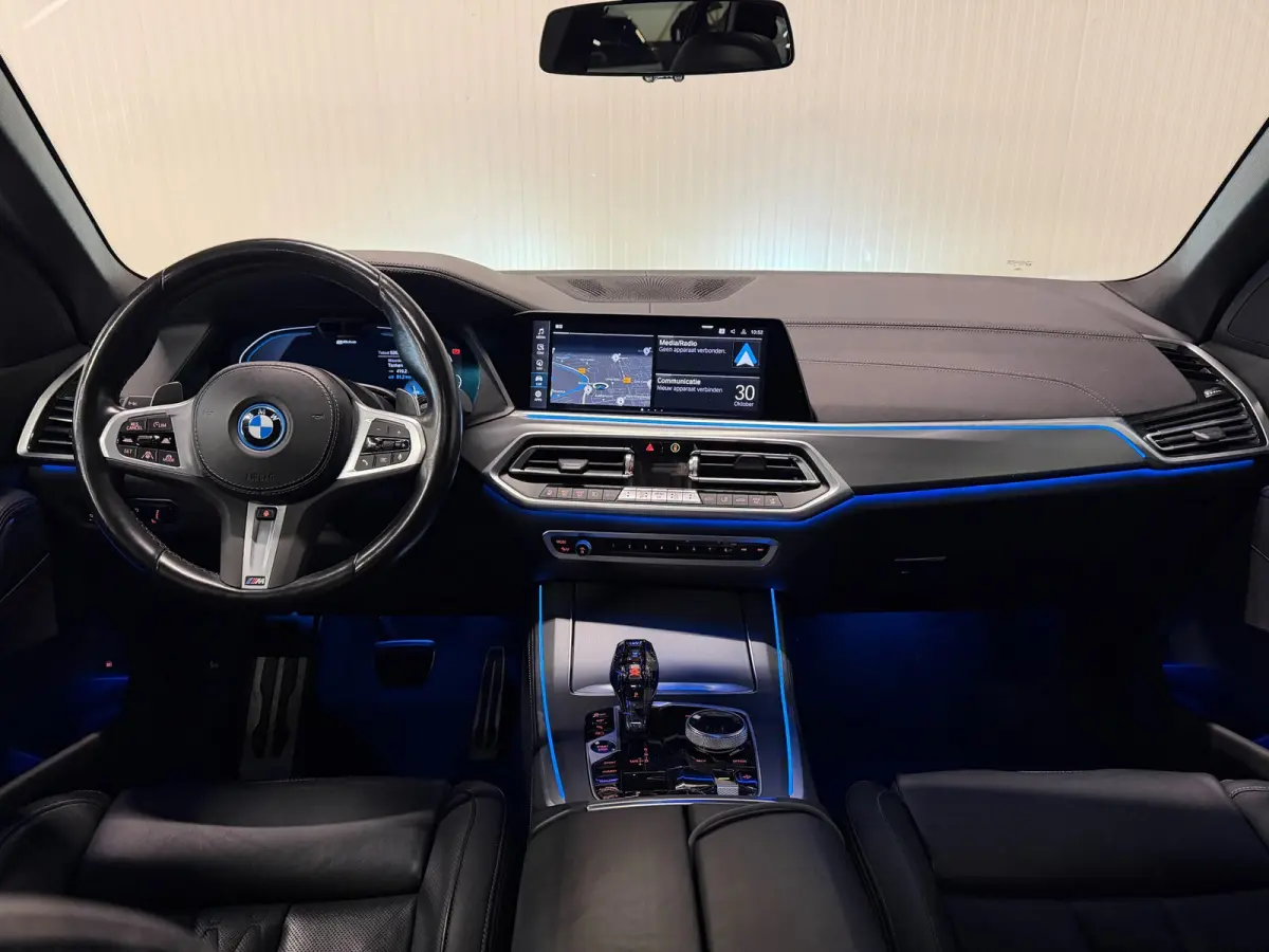 XDrive45e High Executive | KUIPSTOELEN | M-SPORT | PANO | LUCHTVERING | 360 CAMERA