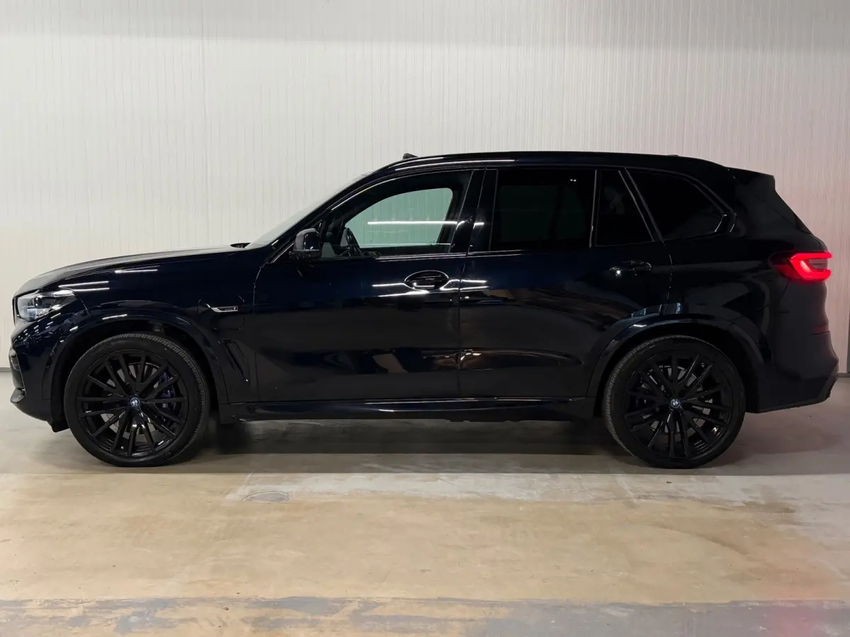 XDrive45e High Executive | KUIPSTOELEN | M-SPORT | PANO | LUCHTVERING | 360 CAMERA