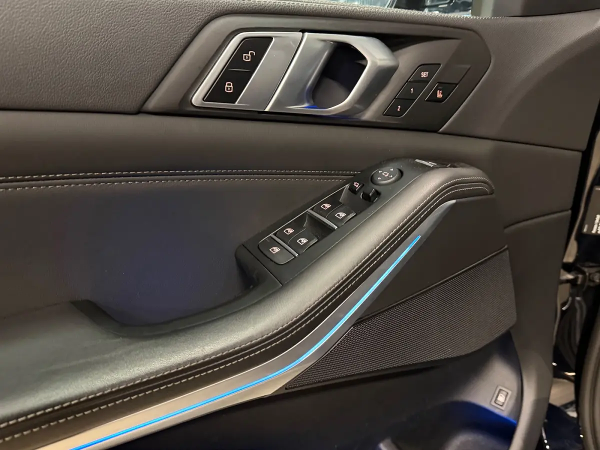 XDrive45e High Executive | KUIPSTOELEN | M-SPORT | PANO | LUCHTVERING | 360 CAMERA