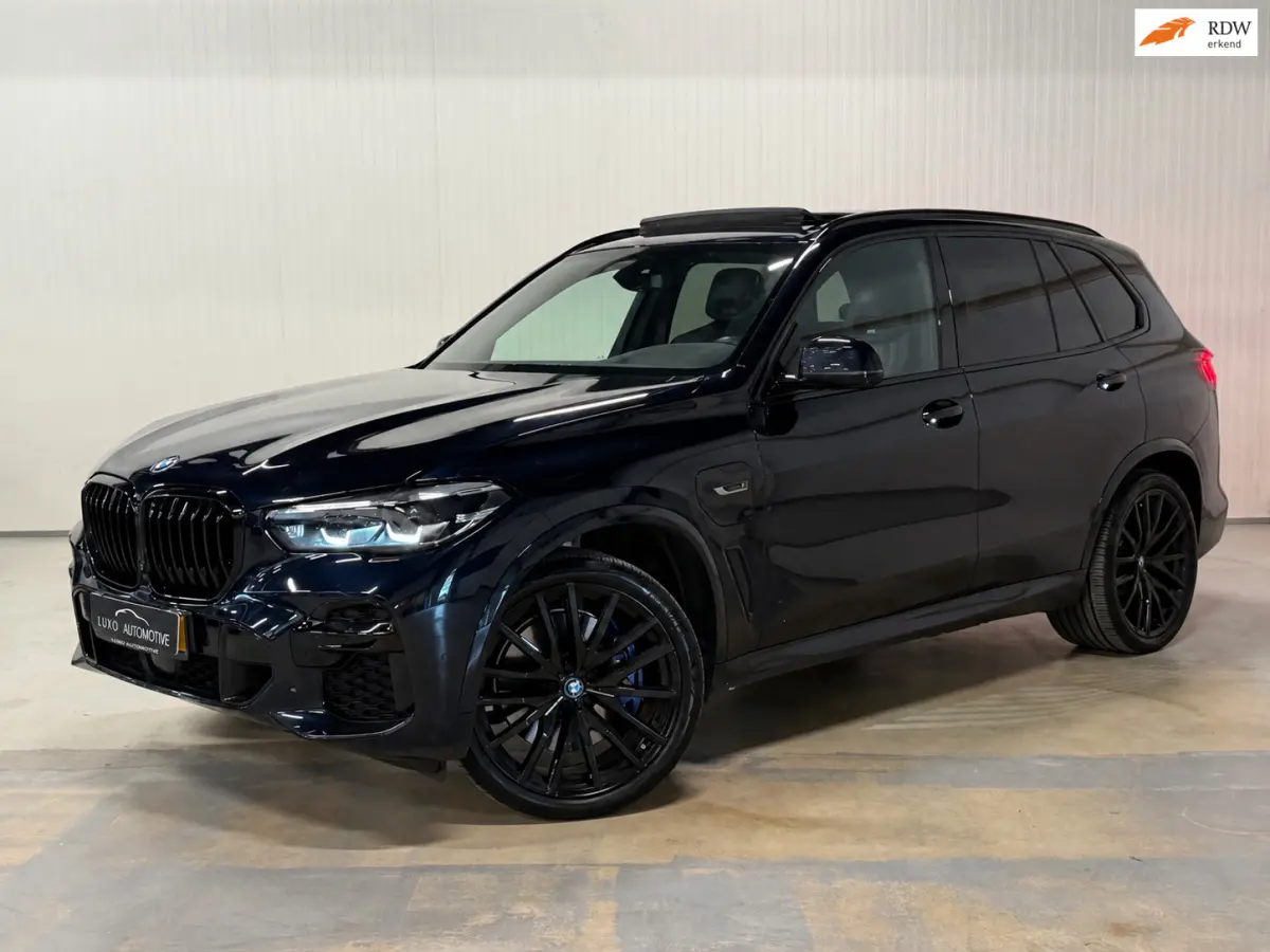 XDrive45e High Executive | KUIPSTOELEN | M-SPORT | PANO | LUCHTVERING | 360 CAMERA