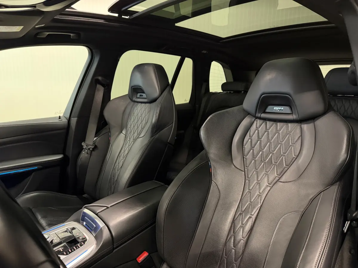 XDrive45e High Executive | KUIPSTOELEN | M-SPORT | PANO | LUCHTVERING | 360 CAMERA