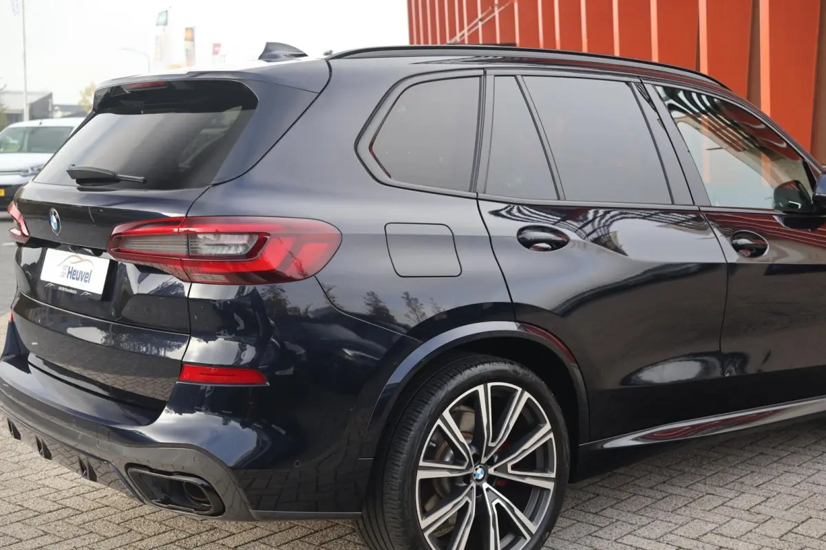 xDrive45e High Executive | M-Sport | HUD | Laser | 22 Inch | SoH 94% | Alcantara Hemel | Camera