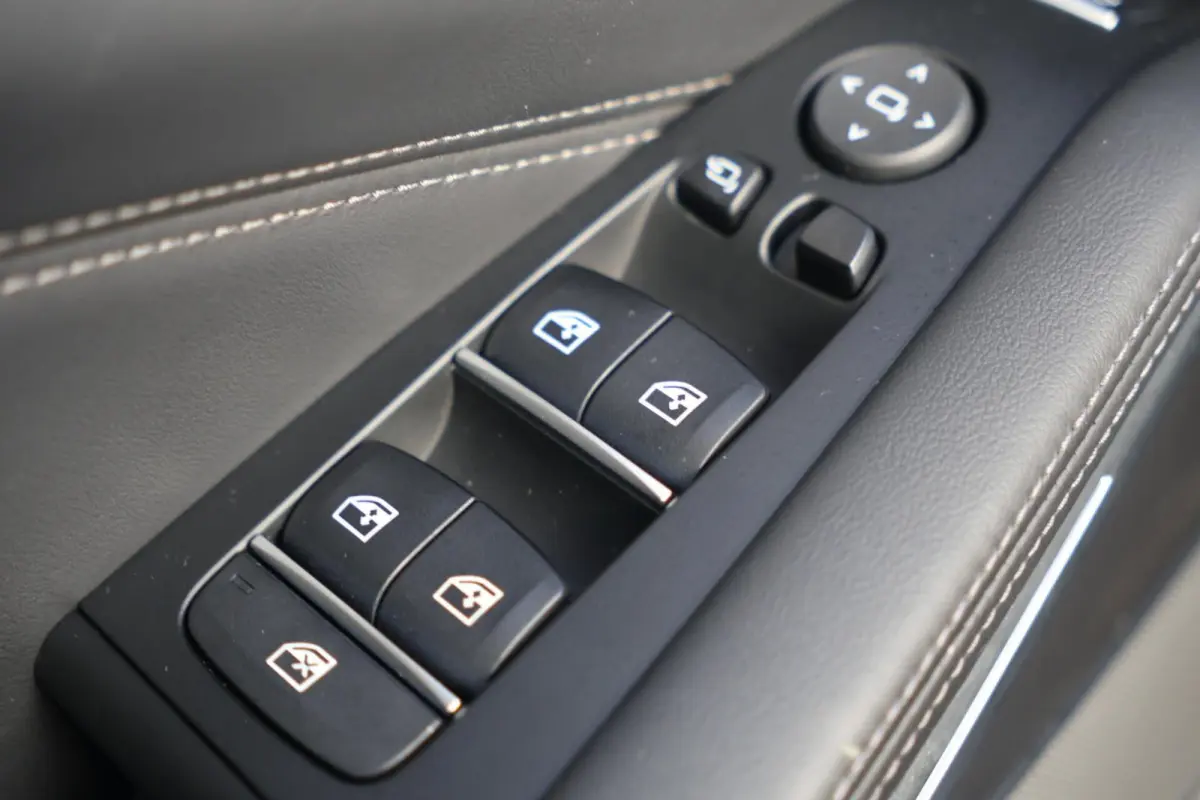 xDrive45e High Executive | M-Sport | HUD | Laser | 22 Inch | SoH 94% | Alcantara Hemel | Camera