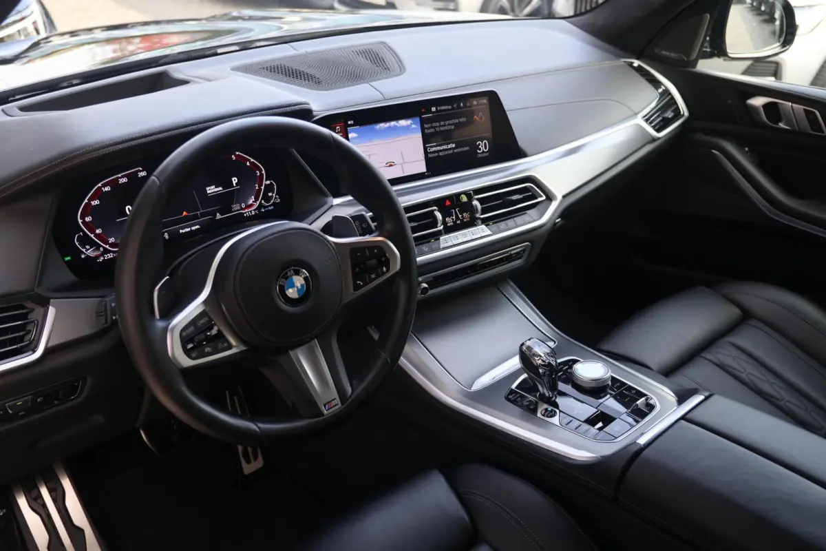 xDrive45e High Executive | M-Sport | HUD | Laser | 22 Inch | SoH 94% | Alcantara Hemel | Camera