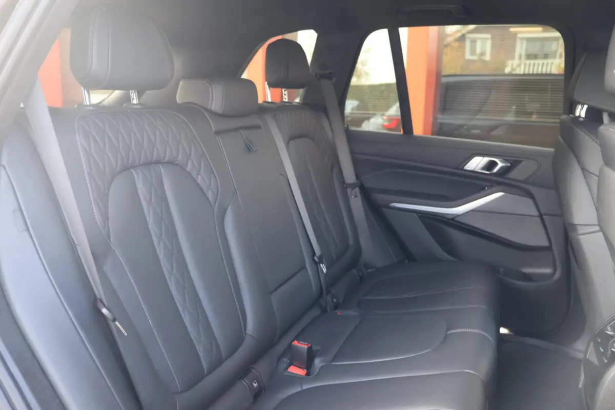 xDrive45e High Executive | M-Sport | HUD | Laser | 22 Inch | SoH 94% | Alcantara Hemel | Camera