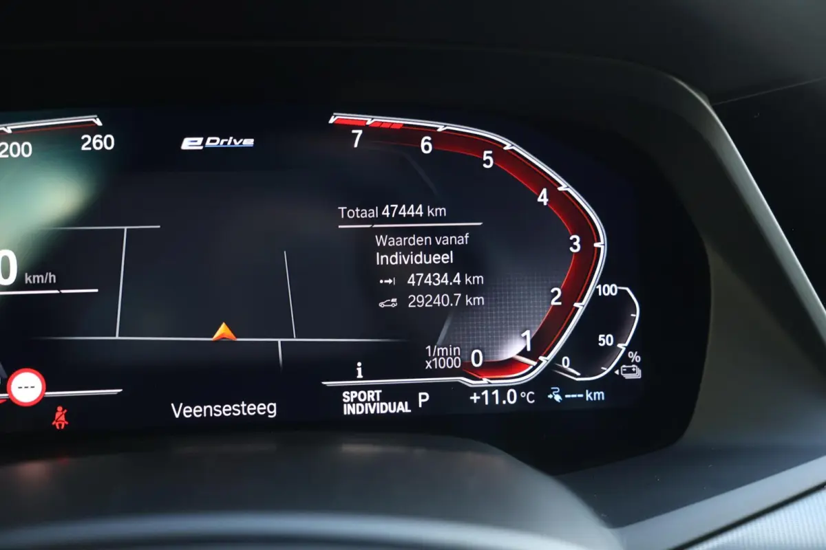 xDrive45e High Executive | M-Sport | HUD | Laser | 22 Inch | SoH 94% | Alcantara Hemel | Camera