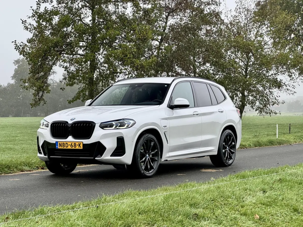 xDrive30e M Sport|SOH87%|Laserlight|HUD|Driving Assistant|Comfort Access|Zeer nette auto!