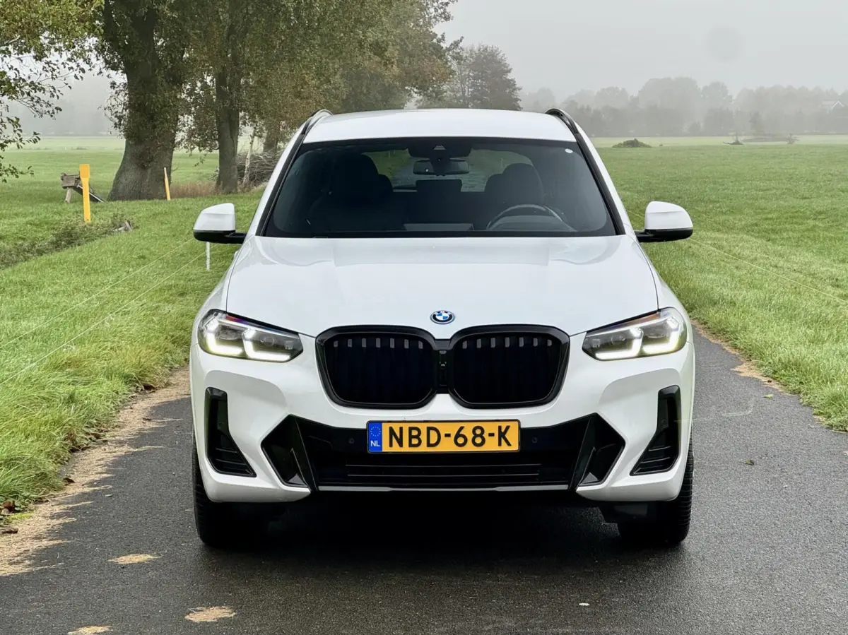xDrive30e M Sport|SOH87%|Laserlight|HUD|Driving Assistant|Comfort Access|Zeer nette auto!