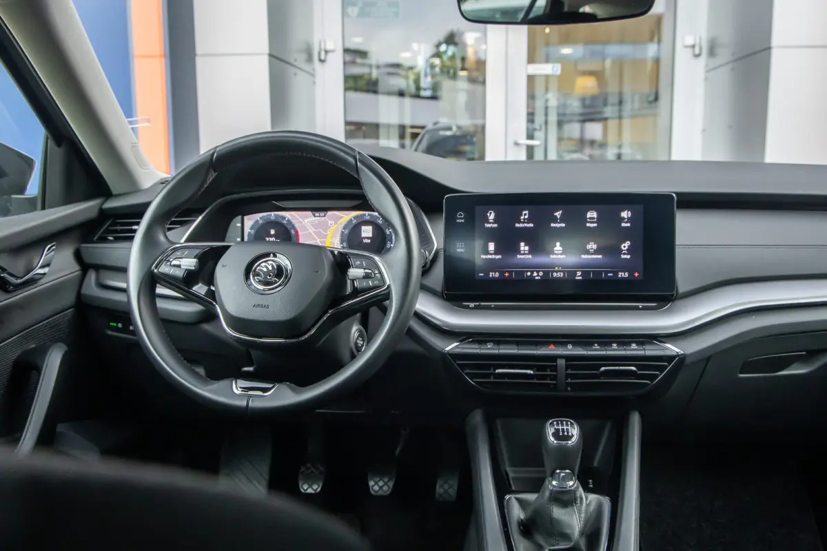 1.0 TSI Ambition | Apple Carplay/Android Auto | Cruise control | Navigatie | Digitaal dashboard | Parkeersensoren | Apple Carplay/Android Auto|telefoonintegratie premium | Keyless start | Me