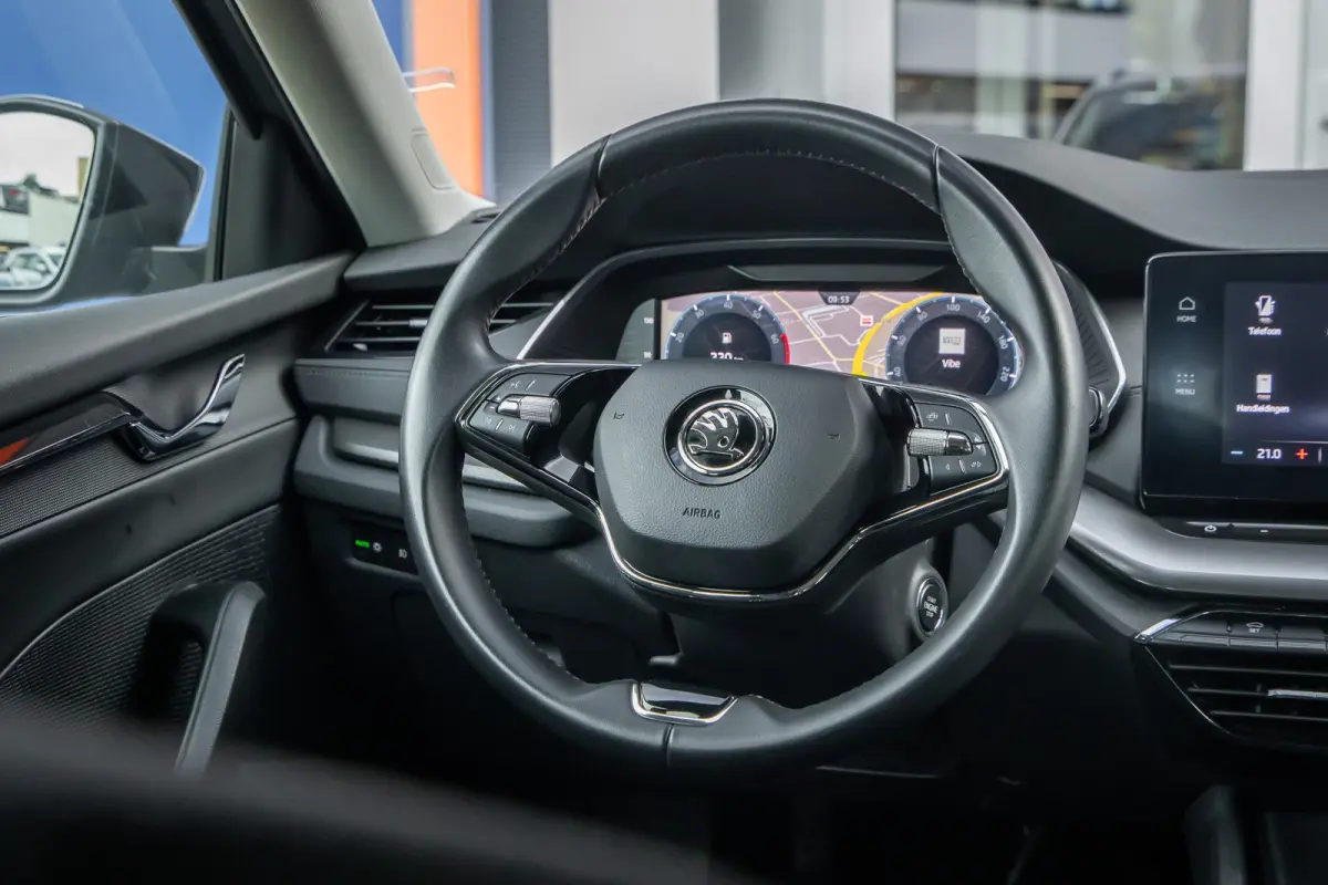 1.0 TSI Ambition | Apple Carplay/Android Auto | Cruise control | Navigatie | Digitaal dashboard | Parkeersensoren | Apple Carplay/Android Auto|telefoonintegratie premium | Keyless start | Me