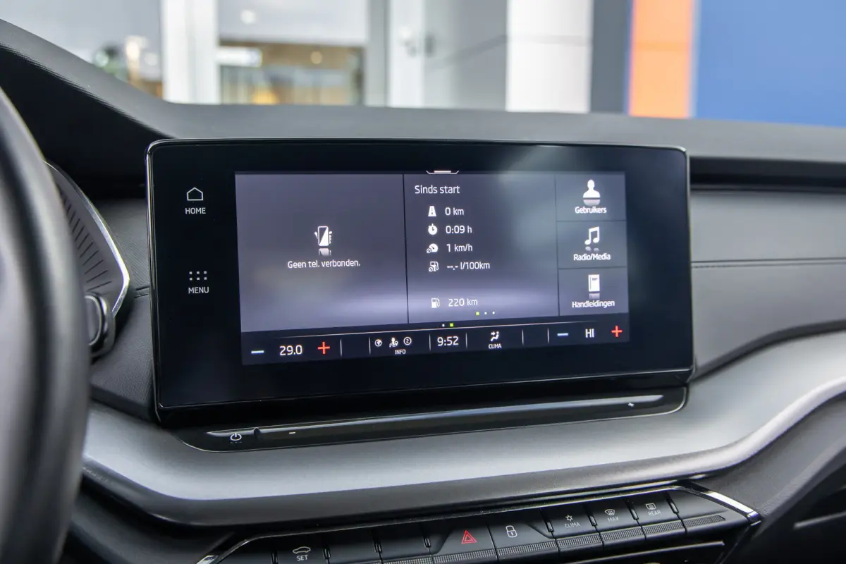 1.0 TSI Ambition | Apple Carplay/Android Auto | Cruise control | Navigatie | Digitaal dashboard | Parkeersensoren | Apple Carplay/Android Auto|telefoonintegratie premium | Keyless start | Me