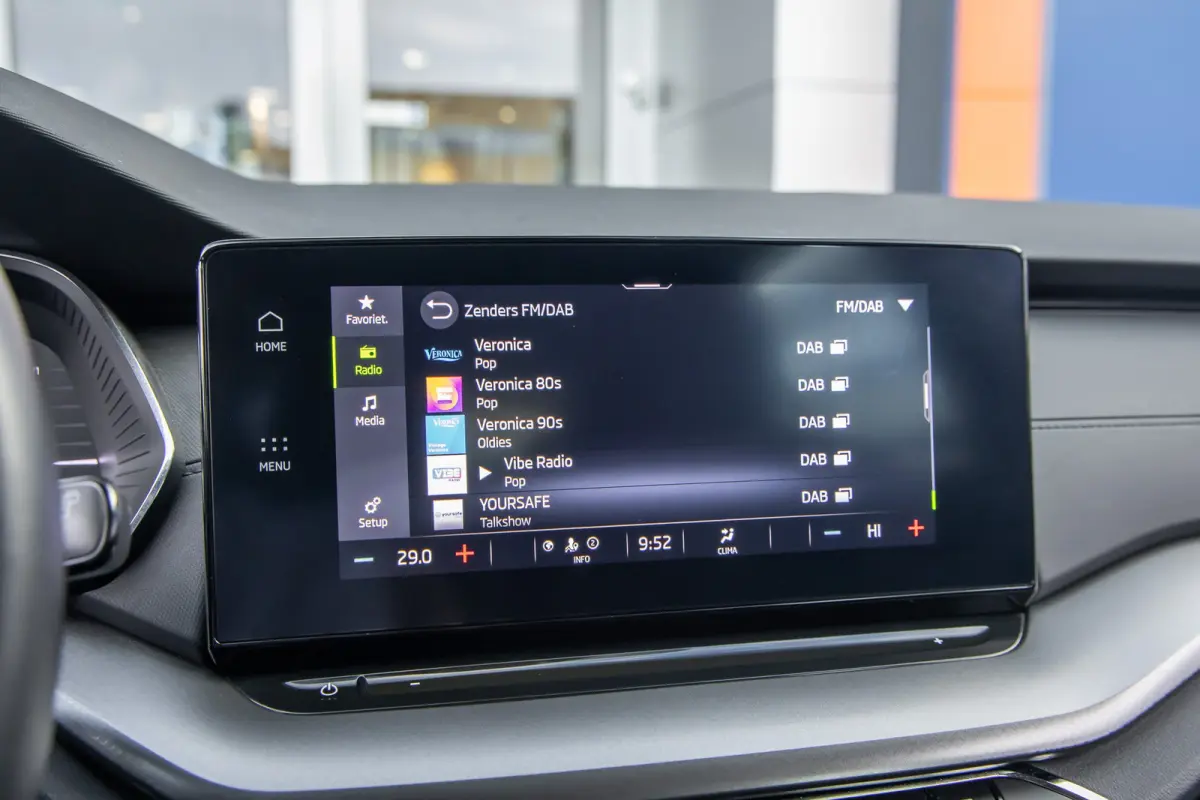 1.0 TSI Ambition | Apple Carplay/Android Auto | Cruise control | Navigatie | Digitaal dashboard | Parkeersensoren | Apple Carplay/Android Auto|telefoonintegratie premium | Keyless start | Me